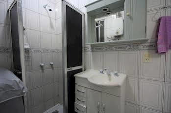 Apartamento Copacabana 205 *